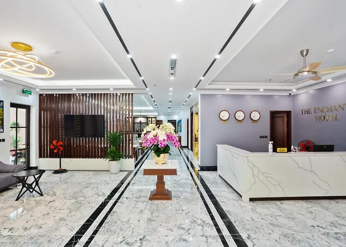 The Enchanted - Bai Chay Hotel