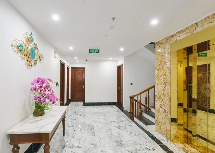 The Enchanted - Bai Chay Hotel 3*