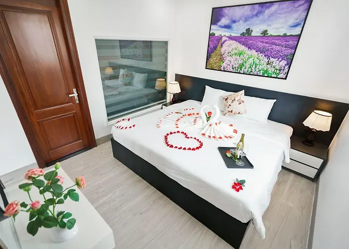 Hotel The Enchanted - Bai Chay Hạ Long