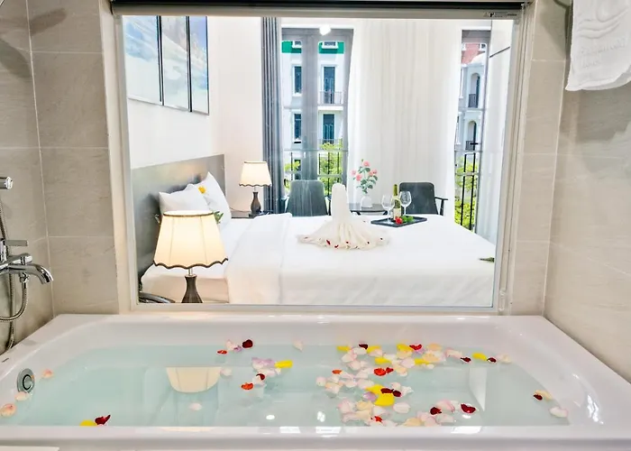 Hotel The Enchanted - Bai Chay