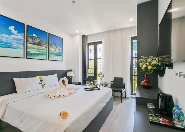 Hotel The Enchanted - Bai Chay 3*