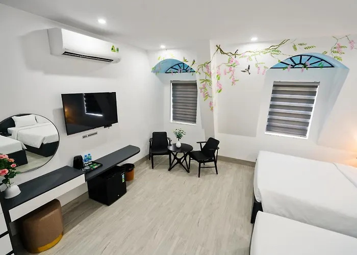 The Enchanted - Bai Chay Hotel 3*