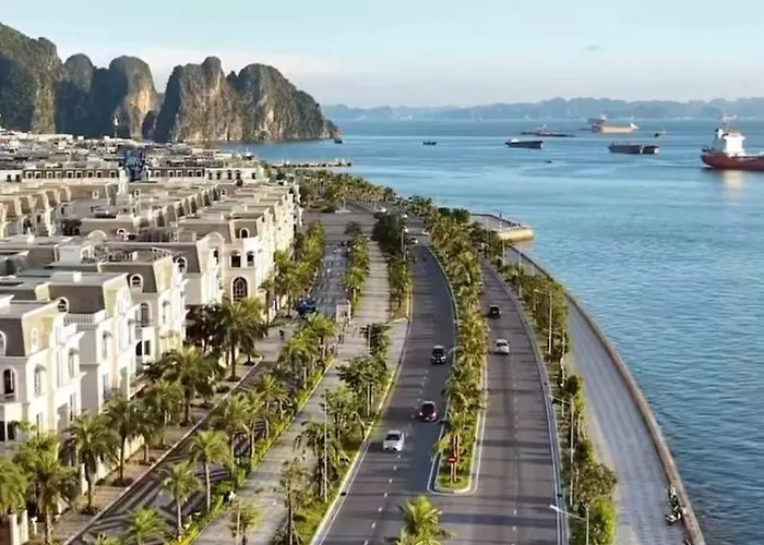 The Enchanted - Bai Chay Hotel 3*